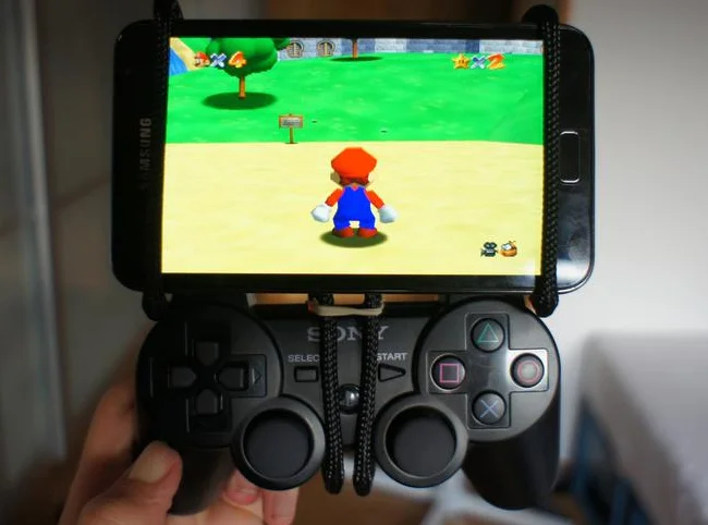 Galaxy-Note-And-PS3-Controller