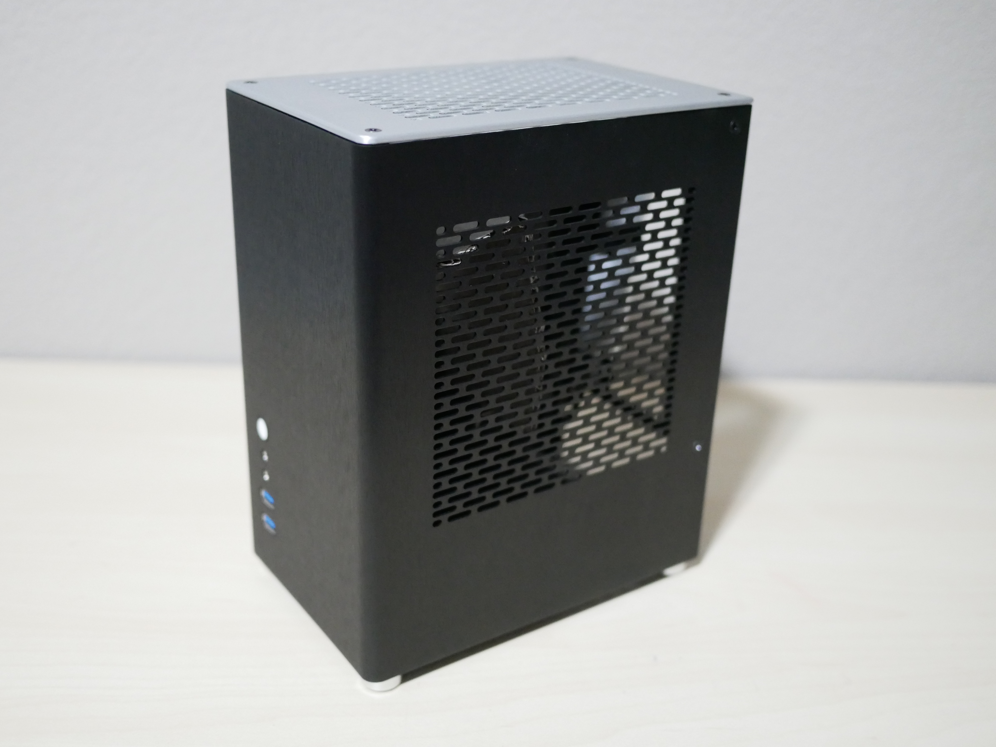 fordom Fradrage amme CCD MI-6 ITX Case Review: Small But Roomy