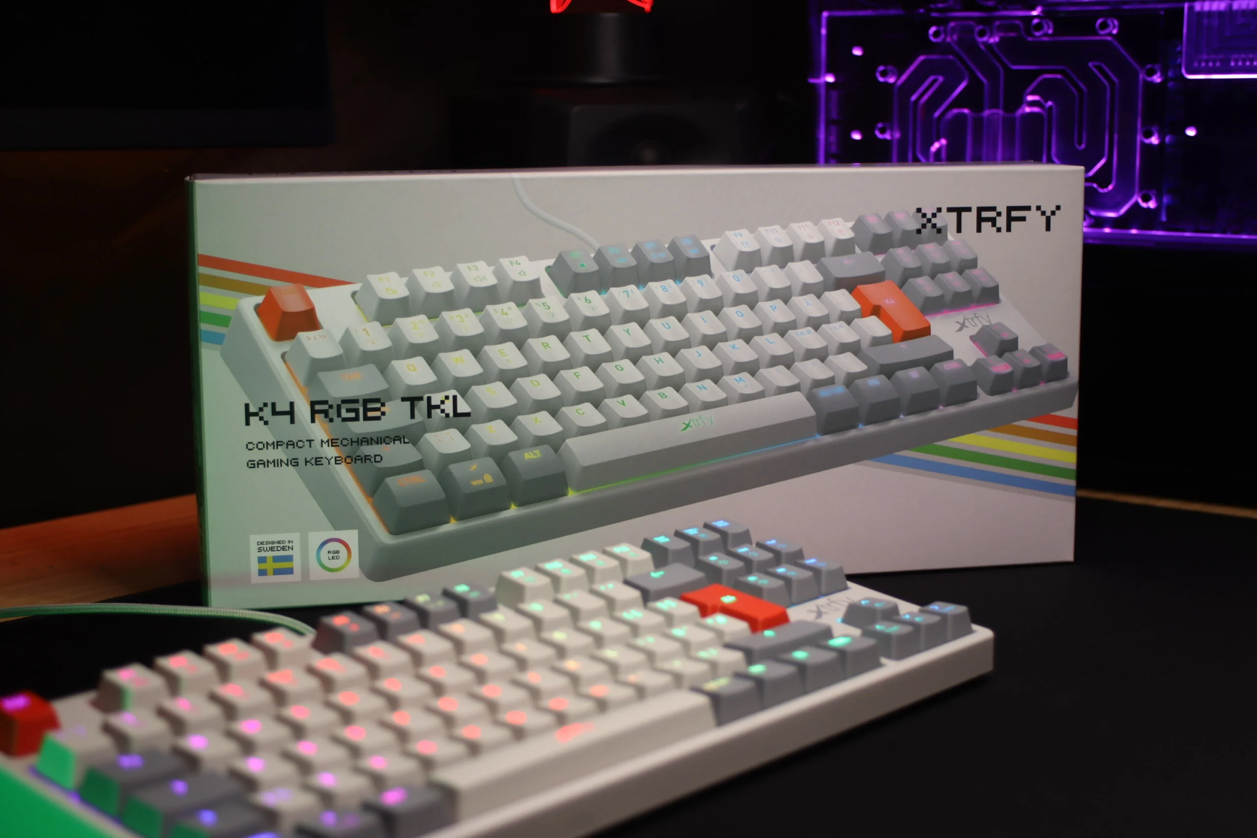Xtrfy K4 Gaming Keyboard - Mechanical Switch Retro Variant